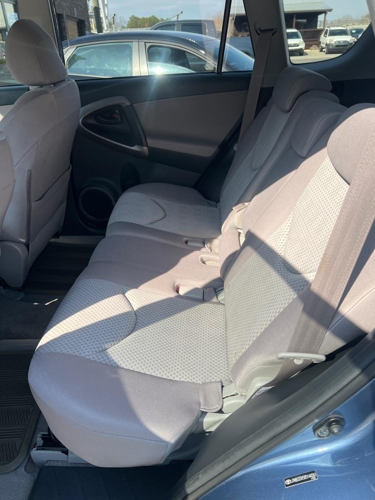 Toyota RAV4 Base I4 4WD 2008