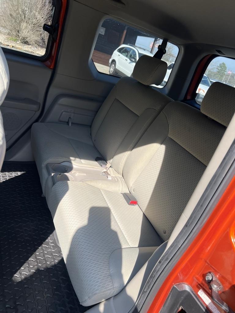 Honda Element EX 2WD AT 2011