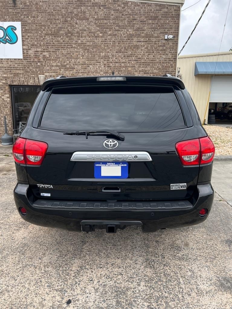 Toyota Sequoia Plantium 2WD 2010