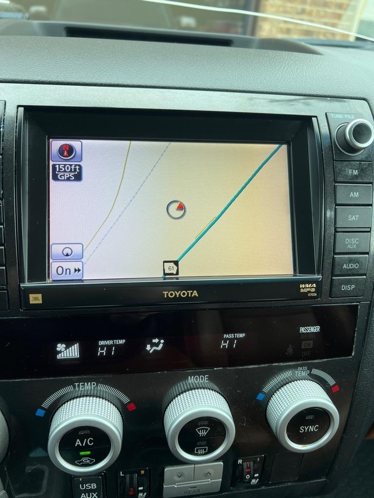 Toyota Sequoia Plantium 2WD 2010