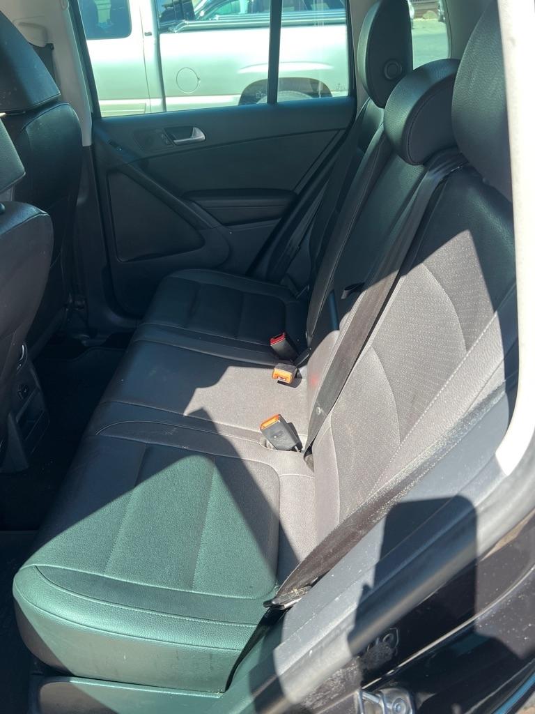 Volkswagen Tiguan S 2015