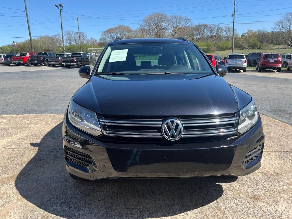 Volkswagen Tiguan S 2015
