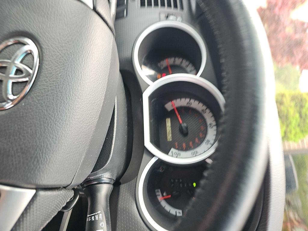 Toyota Tacoma PreRunner Double Cab V6 5AT 2WD 2015