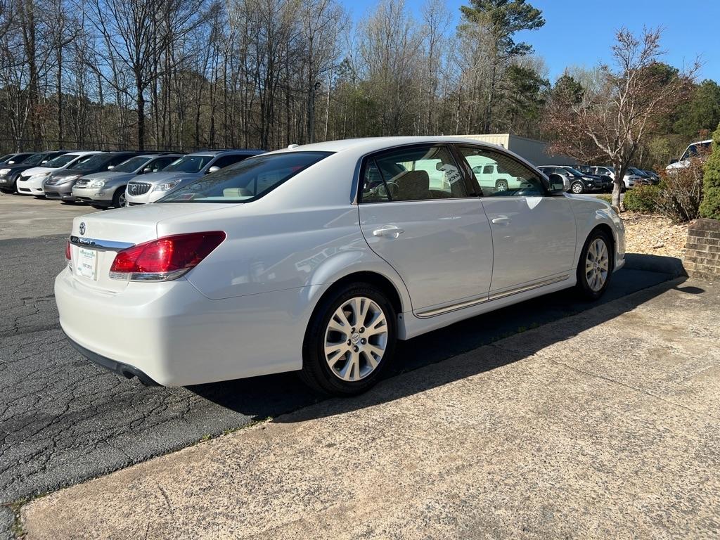Toyota Avalon Base 2011