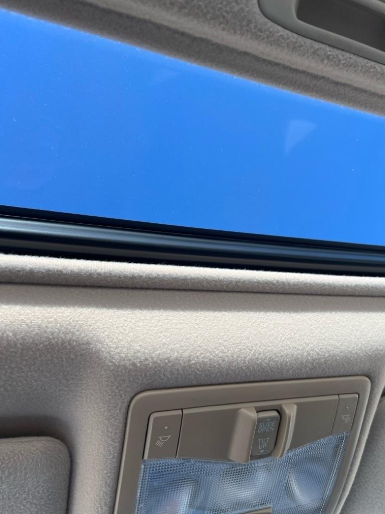 Toyota Avalon Base 2011