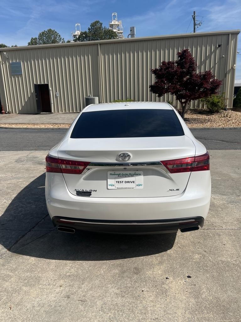Toyota Avalon XLE 2016