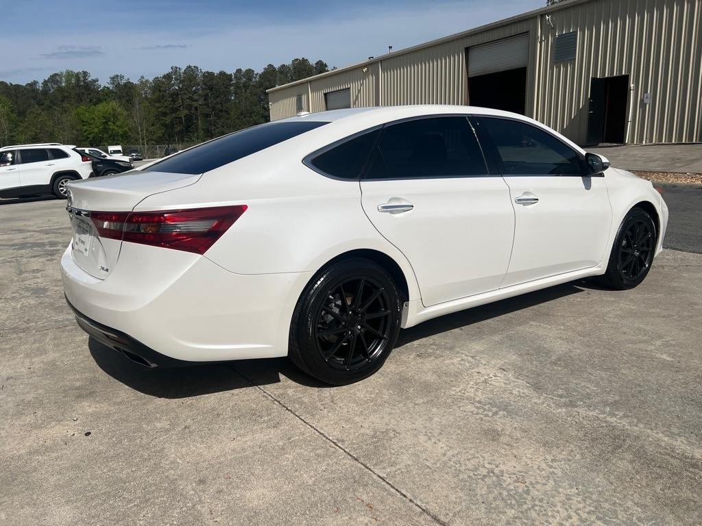 Toyota Avalon XLE 2016