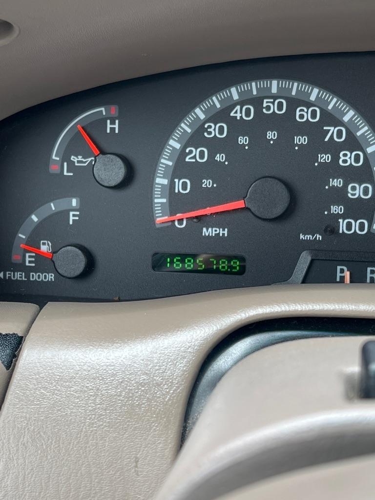 Ford F-150 XLT SuperCrew Short Bed 4WD 2002