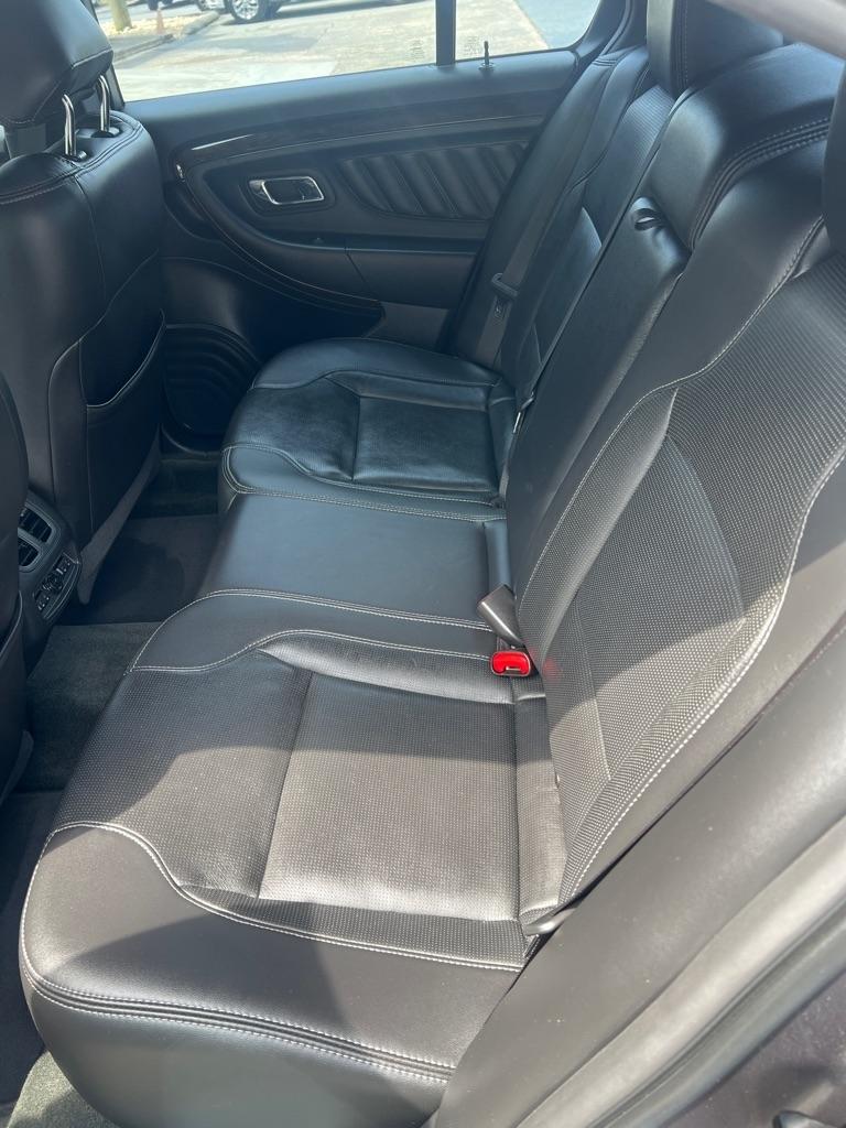 Ford Taurus Limited FWD 2014
