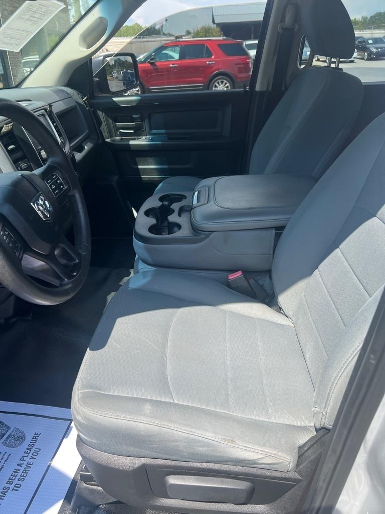 RAM 1500 Tradesman Quad Cab 2WD 2017