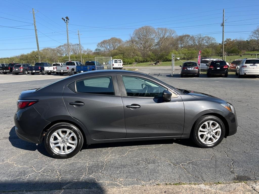 Toyota Yaris iA 6A 2017