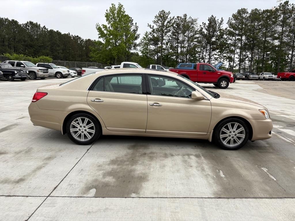 Toyota Avalon XL 2010