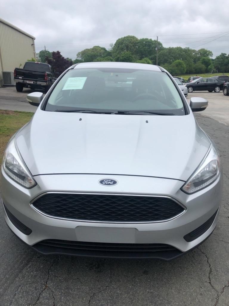 Ford Focus SE Sedan 2017
