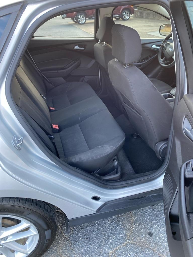 Ford Focus SE Sedan 2017