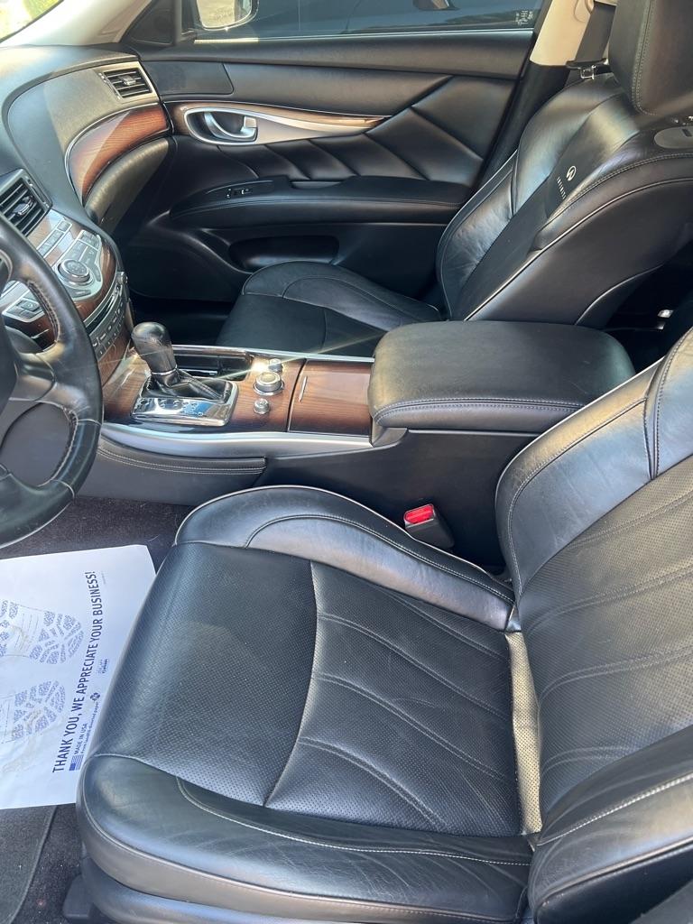 Infiniti M 37 2013
