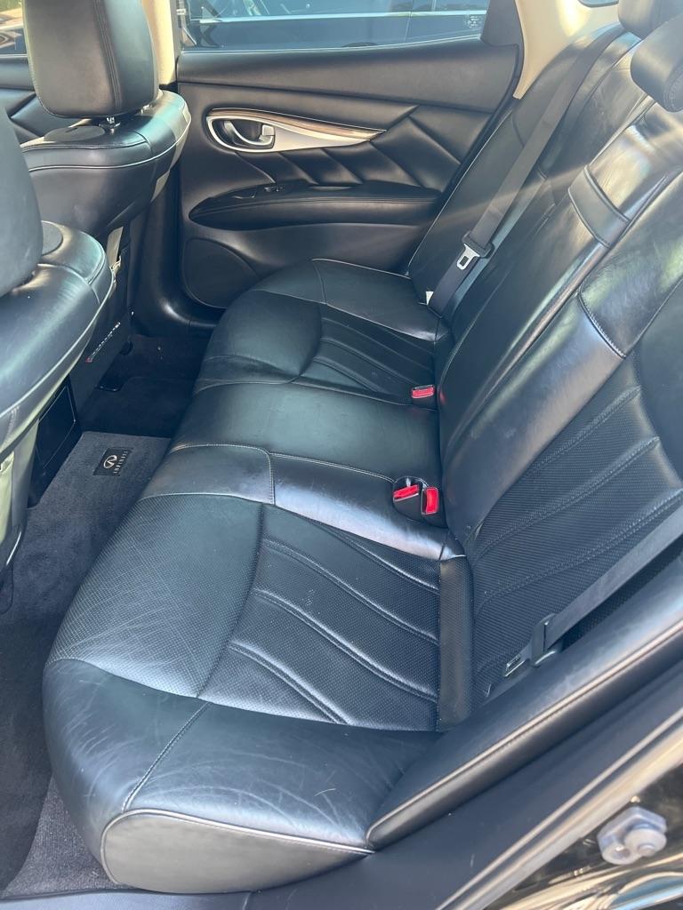 Infiniti M 37 2013