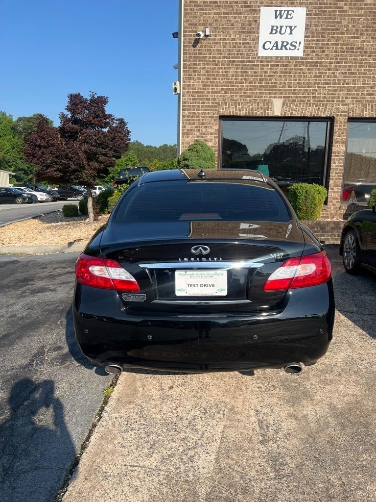 Infiniti M 37 2013