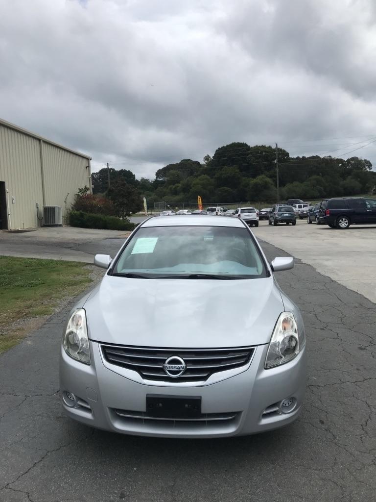 Nissan Altima  2012