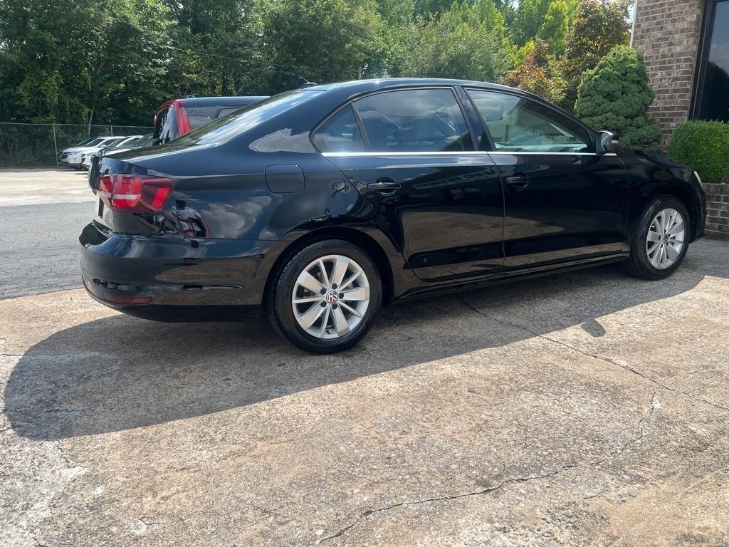 Volkswagen Jetta SE 6A 2016