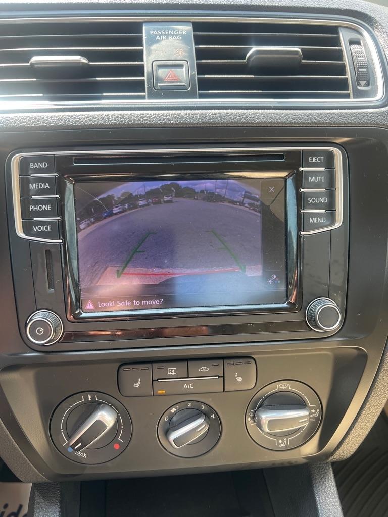 Volkswagen Jetta SE 6A 2016