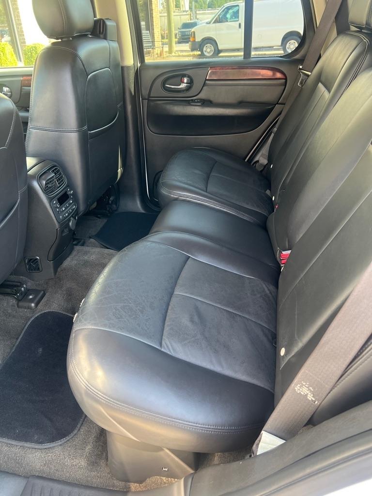GMC Envoy SLE 2WD 2005