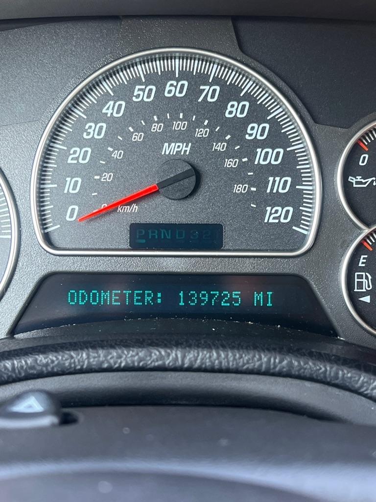 GMC Envoy SLE 2WD 2005