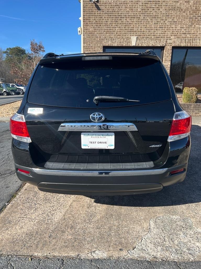 Toyota Highlander Base 4WD 2012