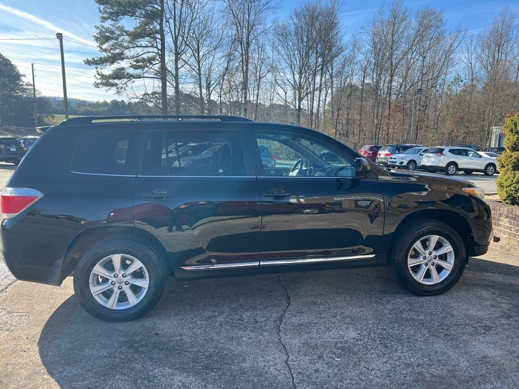 Toyota Highlander Base 4WD 2012