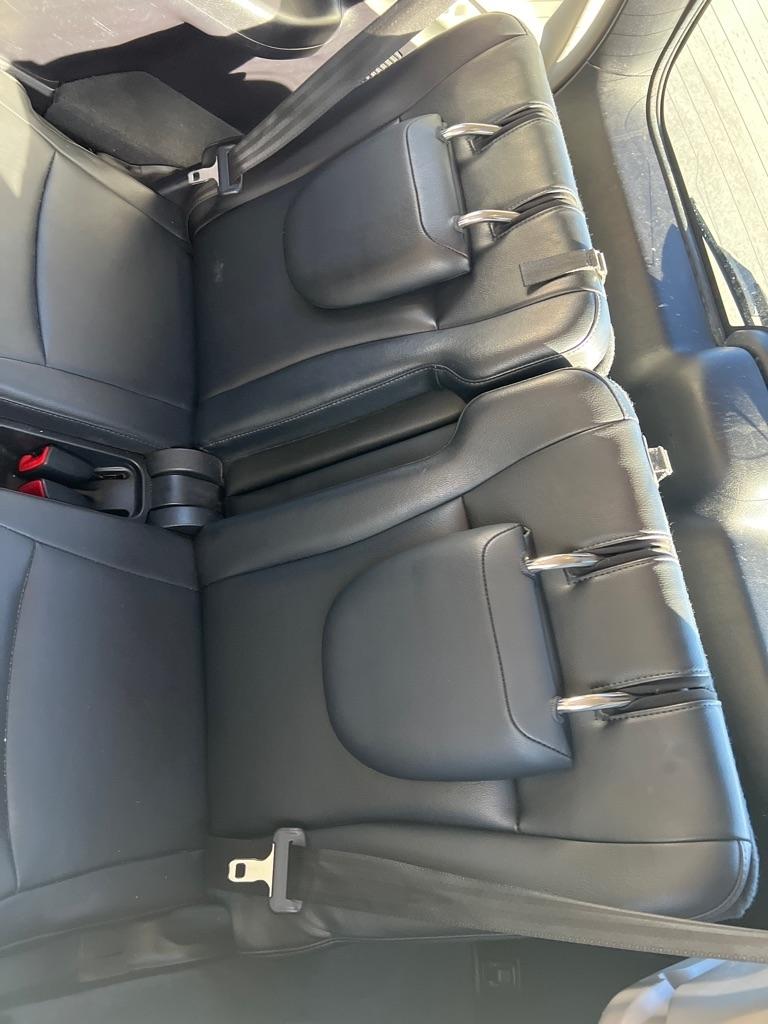 Toyota Highlander Base 4WD 2012