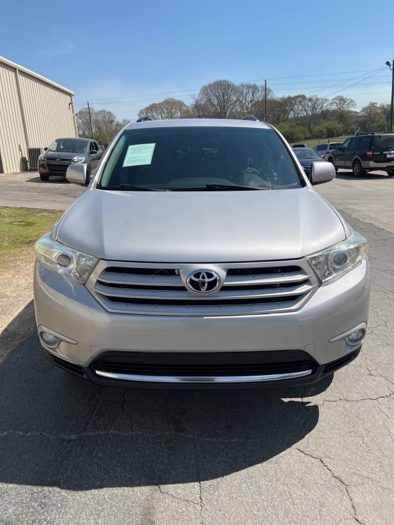 Toyota Highlander Base 2WD I4 2012