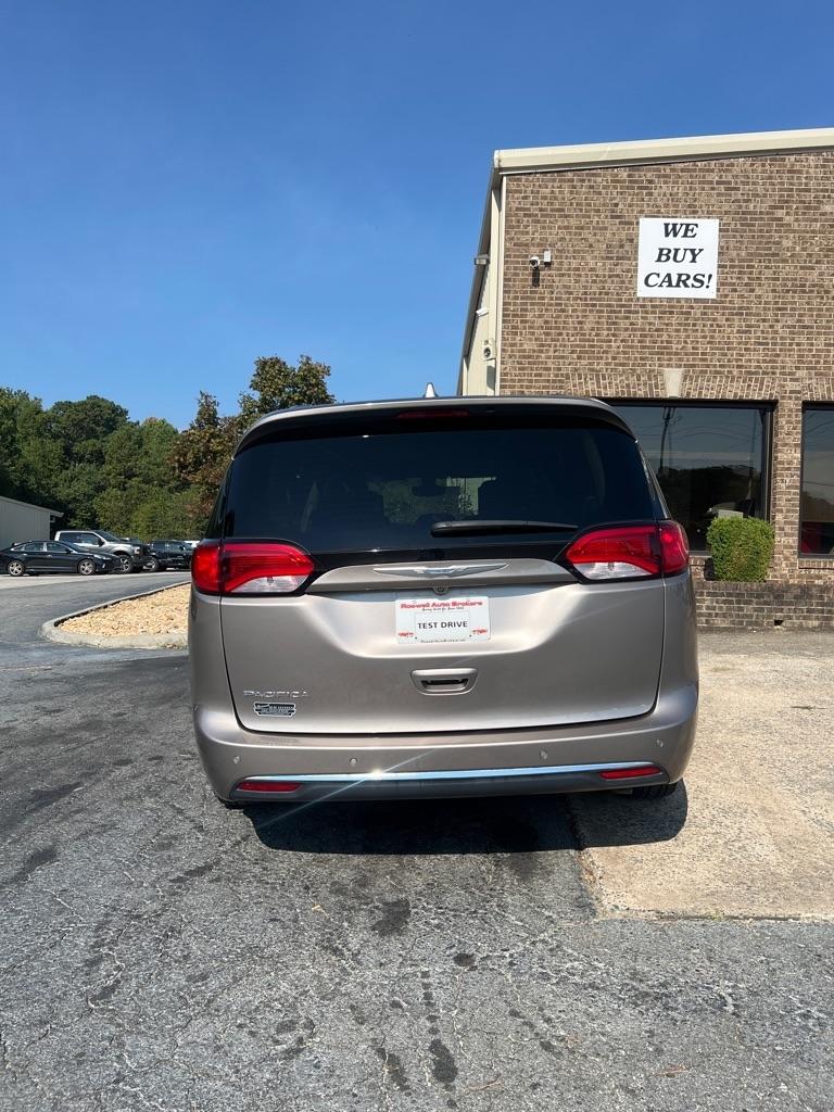 Chrysler Pacifica Touring-L Plus 2017