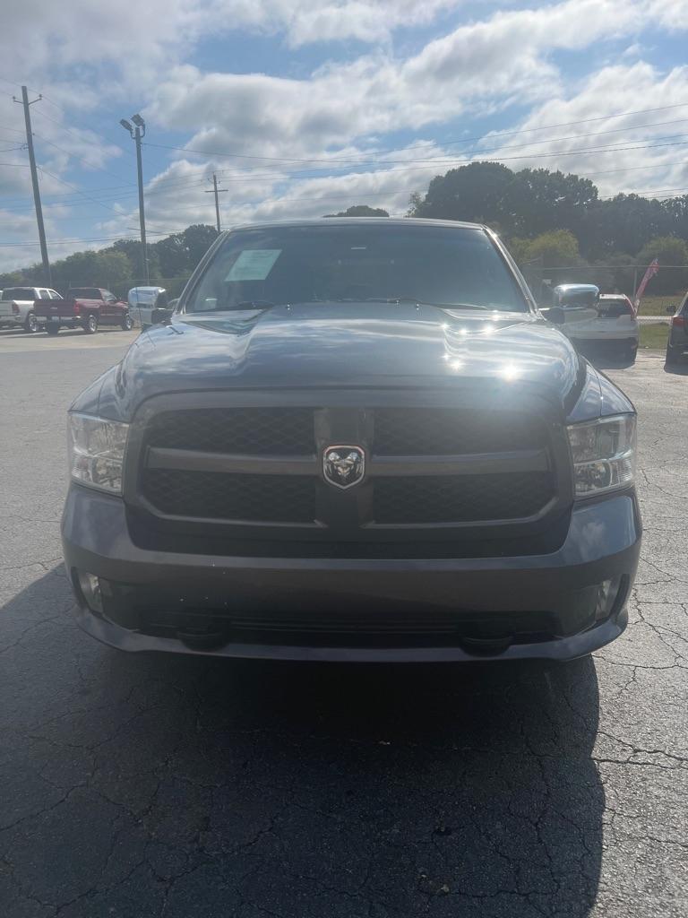 Dodge 1500 Tradesman/Express Crew Cab SWB 2WD 2014