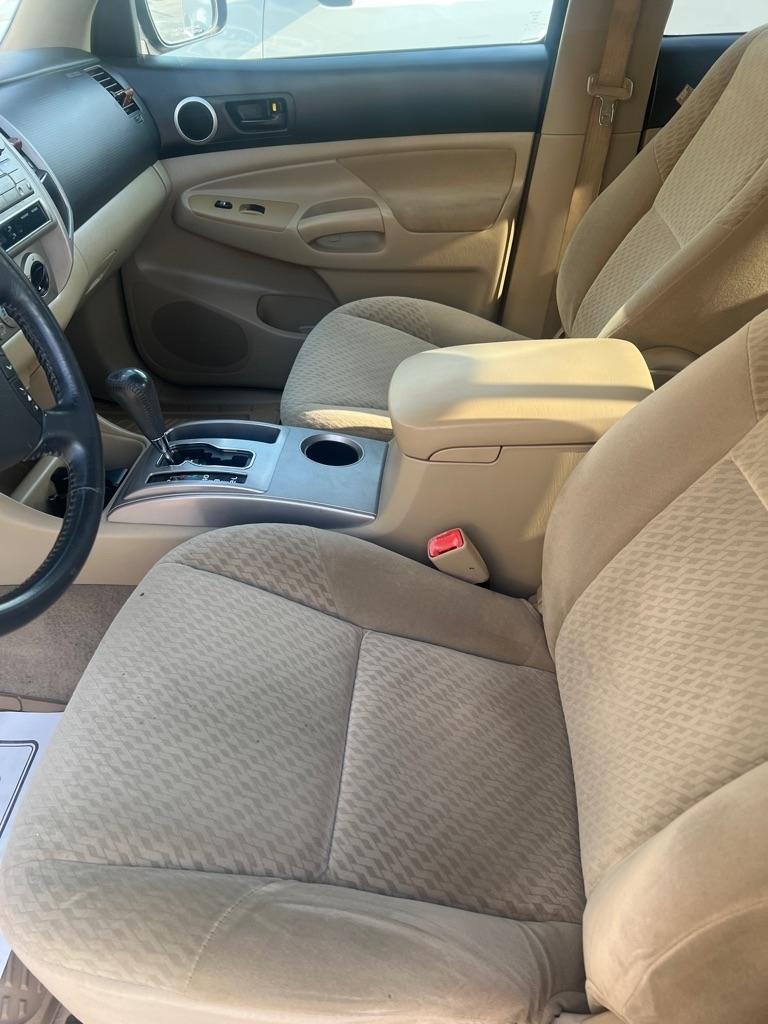 Toyota Tacoma PreRunner Double Cab V6 Auto 2WD 2009