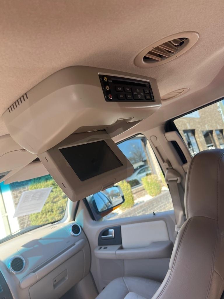 Ford Expedition Eddie Bauer 5.4L 2WD 2003
