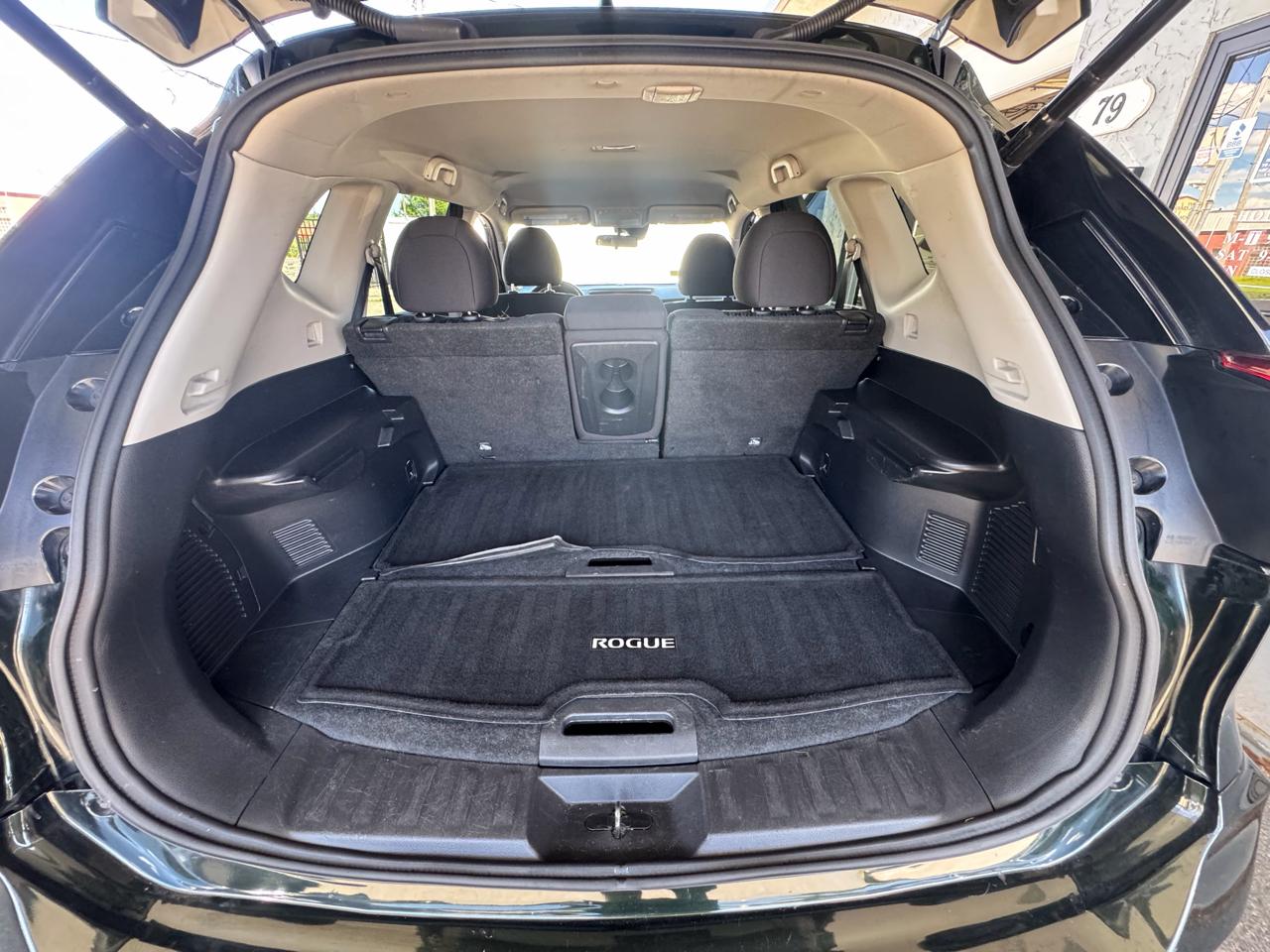 Nissan Rogue  2020