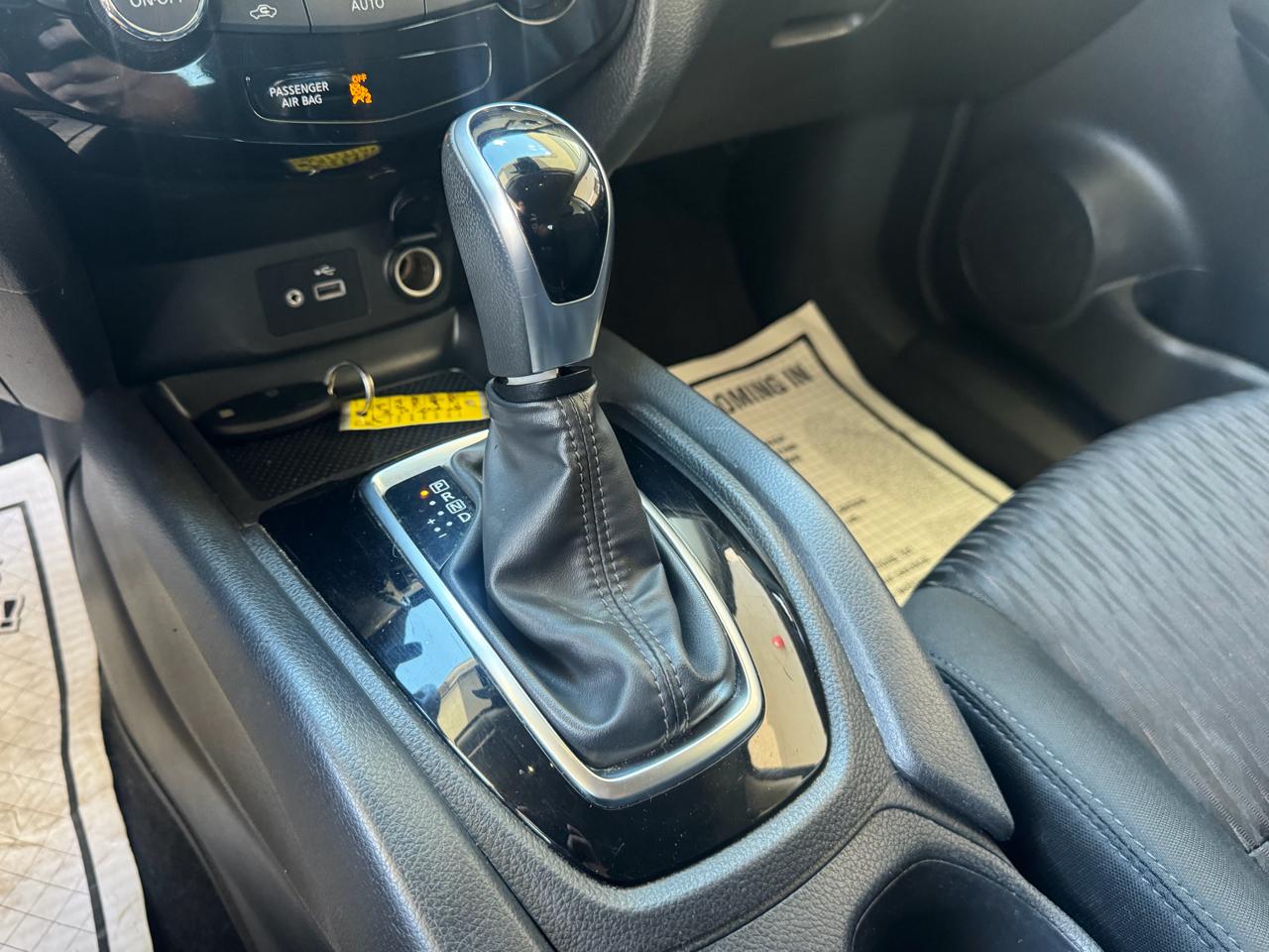 Nissan Rogue  2020