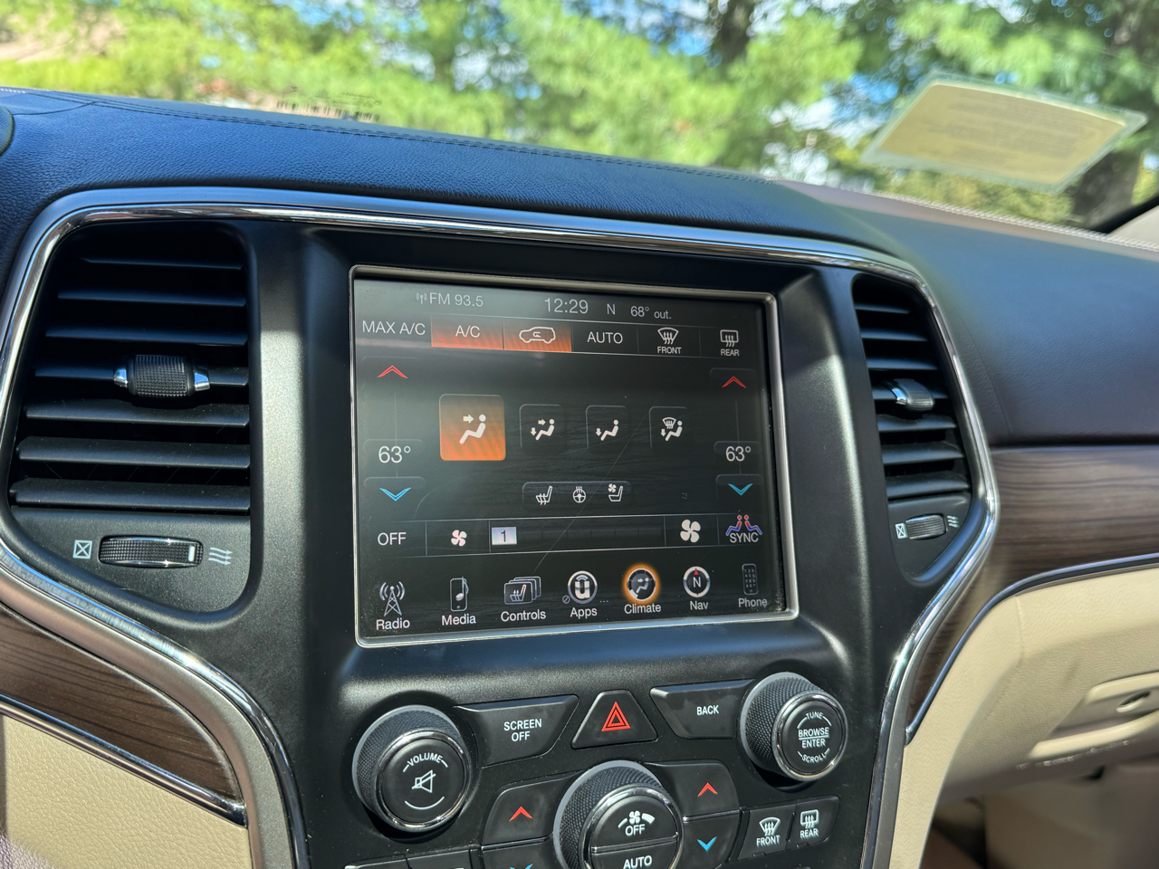 2014 Jeep Grand Cherokee Overland photo 13