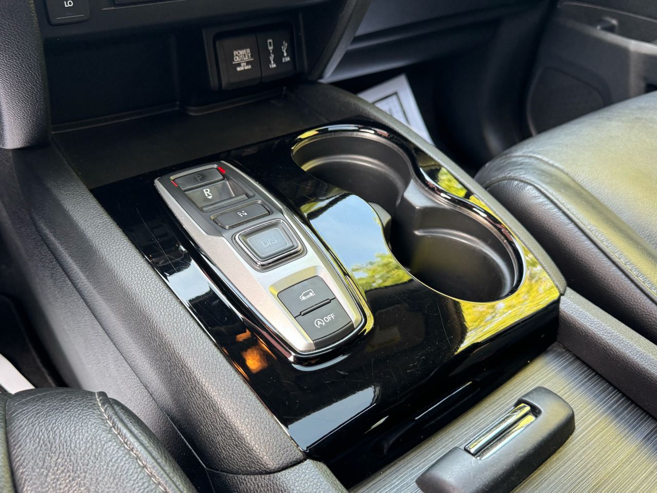 2017 Honda Pilot Touring photo 21