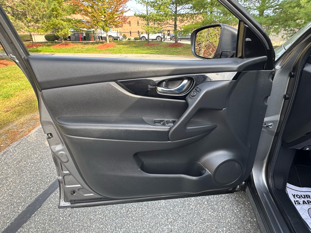2018 Nissan Rogue Sport SV photo 10