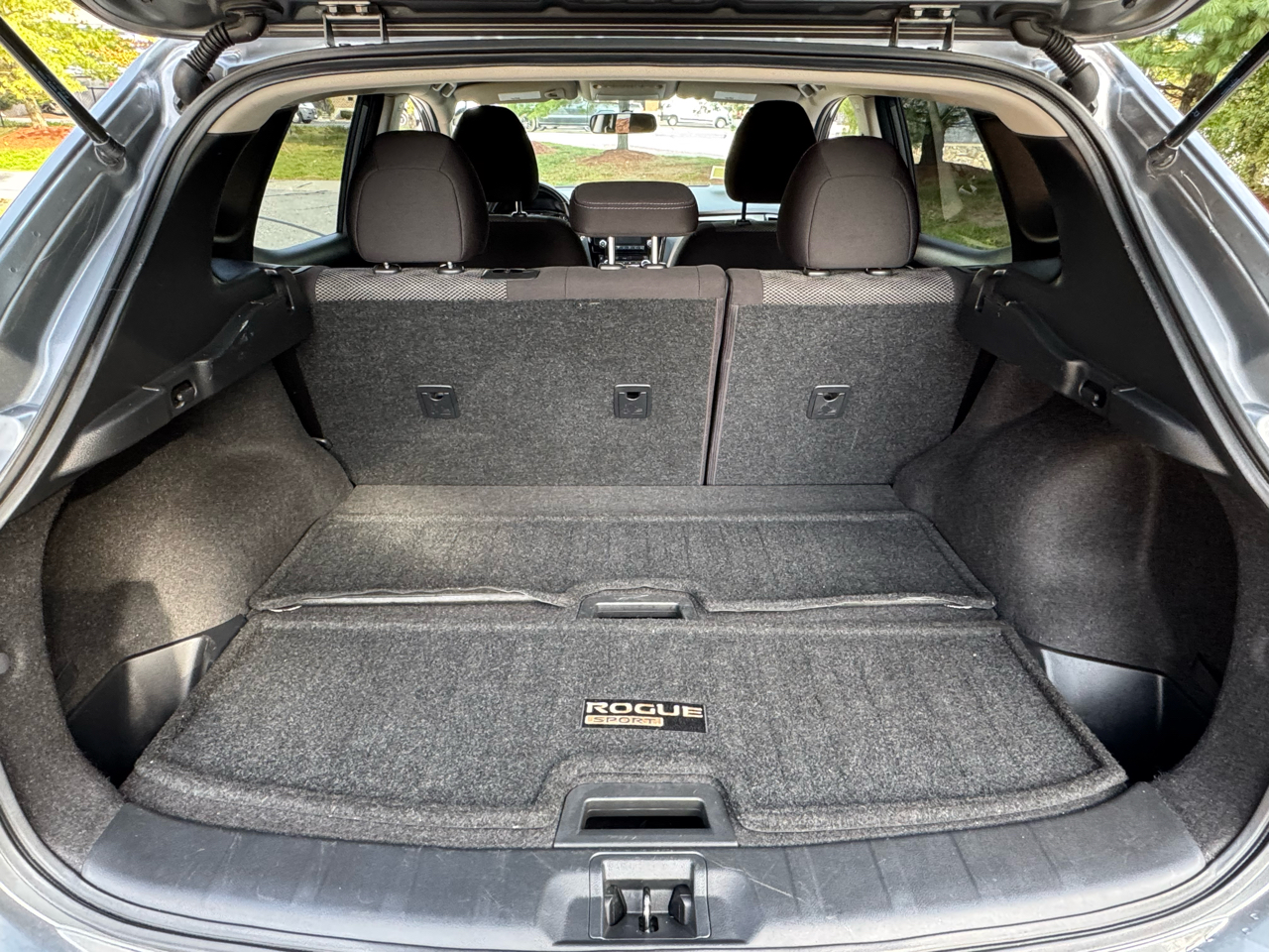 2018 Nissan Rogue Sport SV photo 6