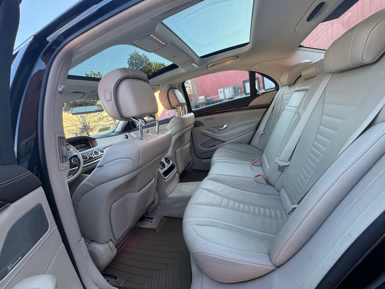 Mercedes-Benz S-Class 4dr Sdn S 550 4MATIC 2015