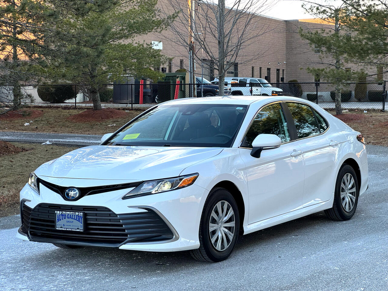 Toyota Camry Hybrid LE CVT (Natl) 2023