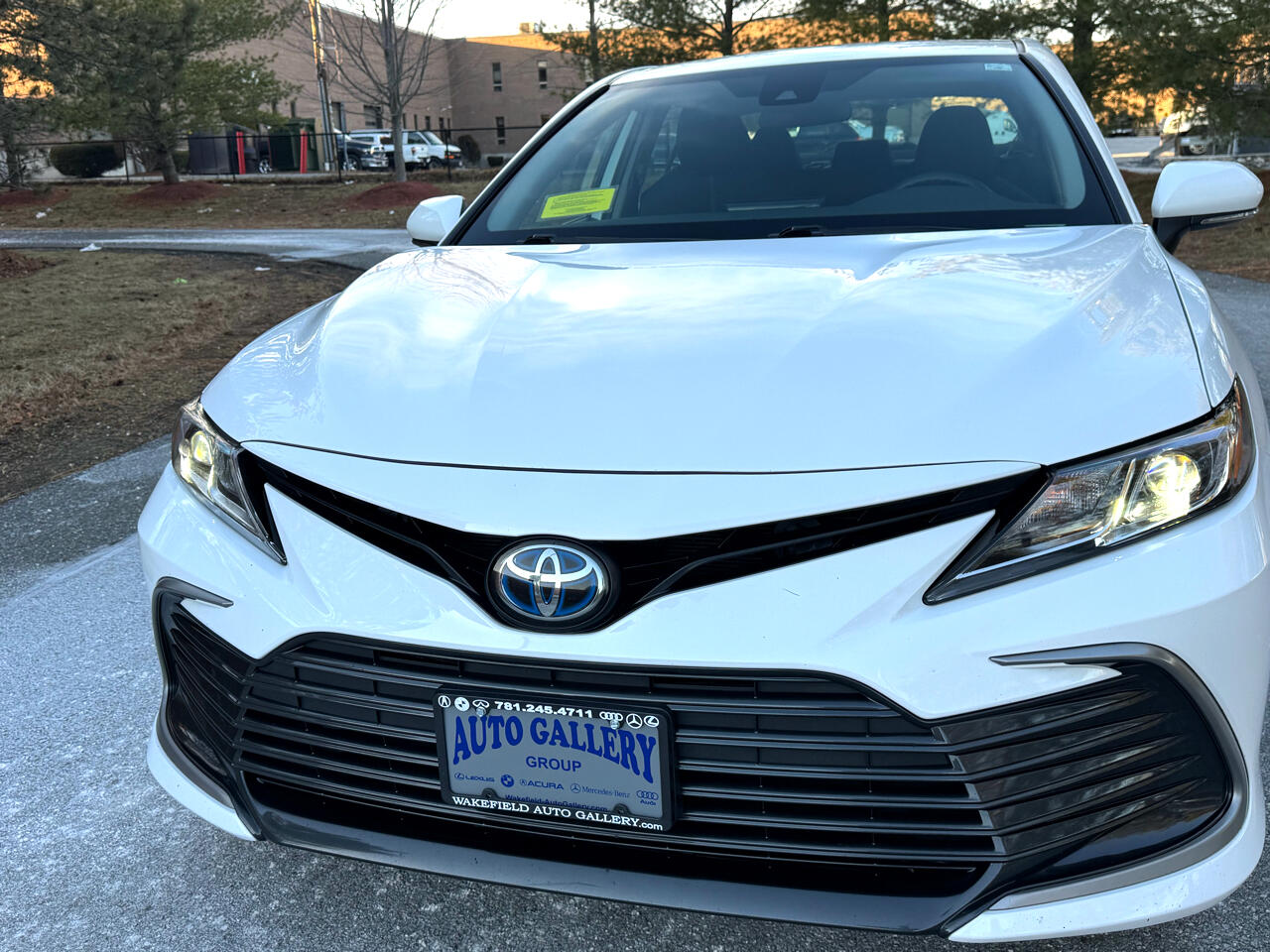 Toyota Camry Hybrid LE CVT (Natl) 2023