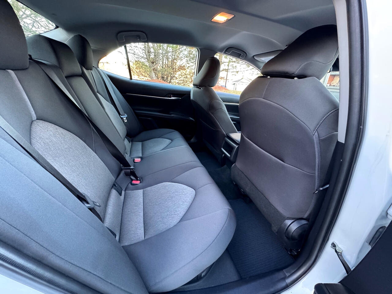 Toyota Camry Hybrid LE CVT (Natl) 2023