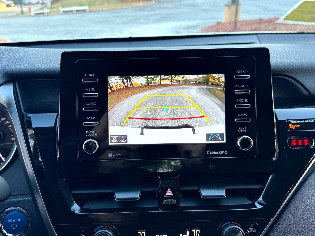 Toyota Camry Hybrid LE CVT (Natl) 2023