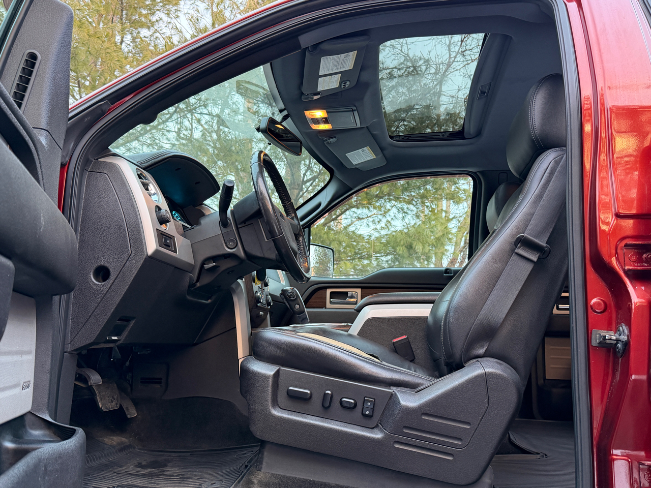 Ford F-150 4WD SuperCrew 145" Lariat 2014