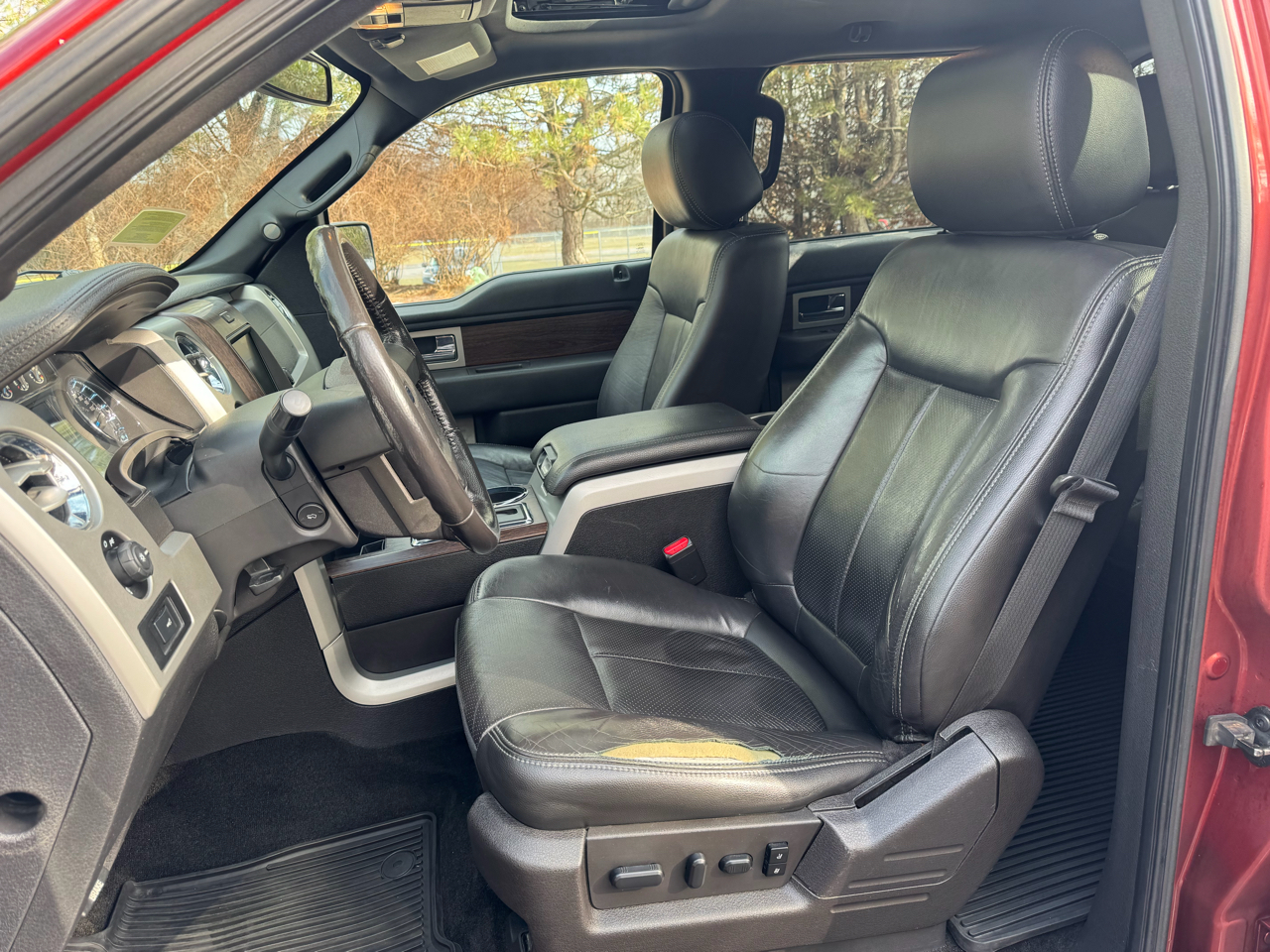 Ford F-150 4WD SuperCrew 145" Lariat 2014