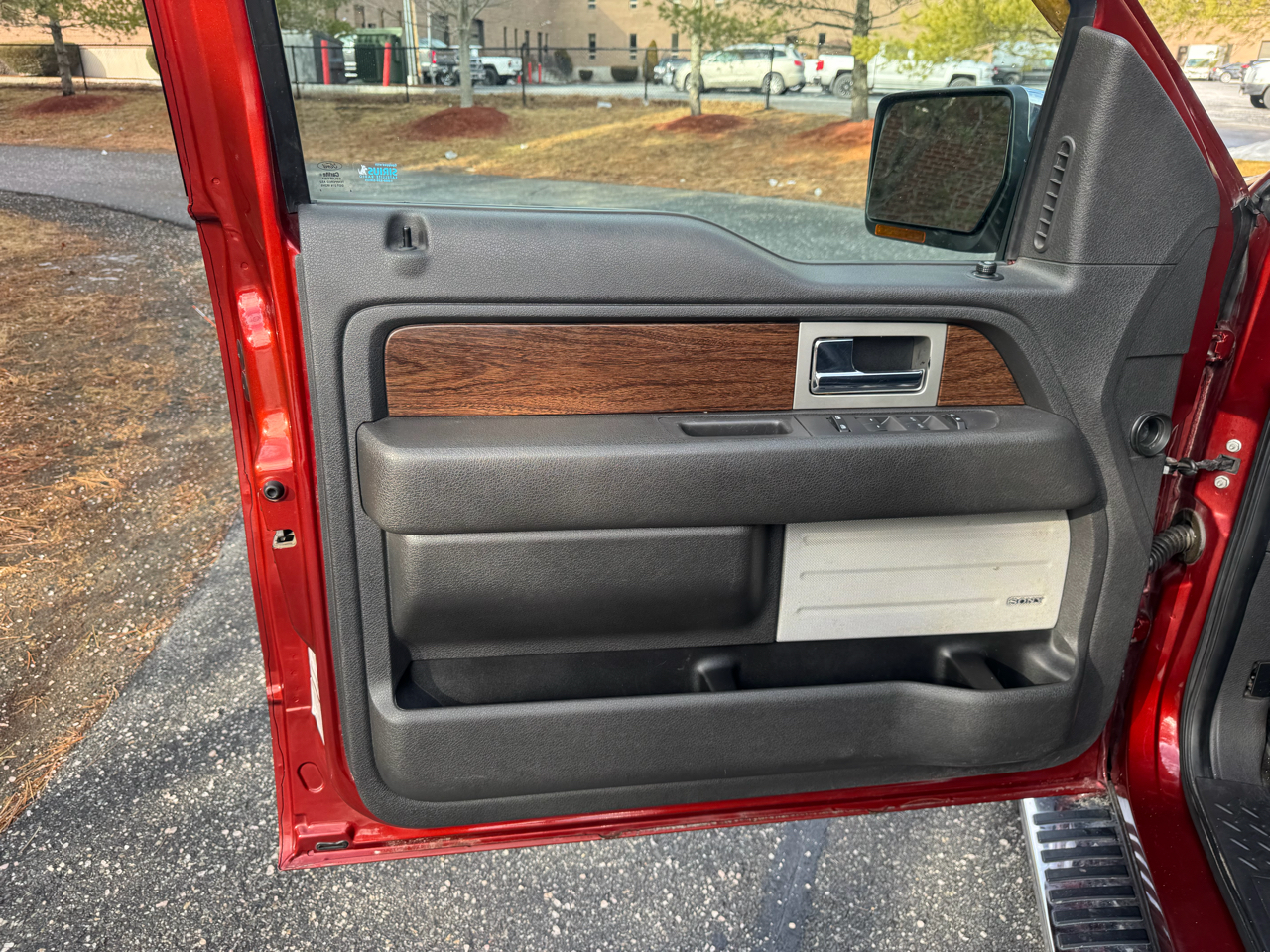 Ford F-150 4WD SuperCrew 145" Lariat 2014