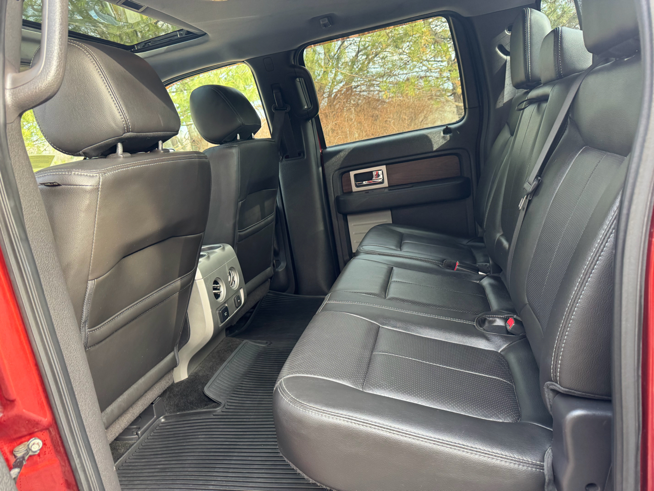 Ford F-150 4WD SuperCrew 145" Lariat 2014