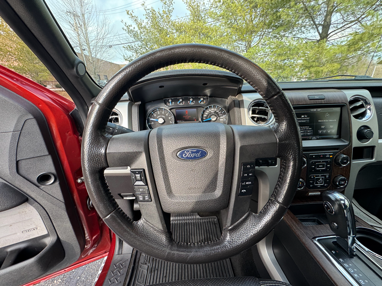 Ford F-150 4WD SuperCrew 145" Lariat 2014